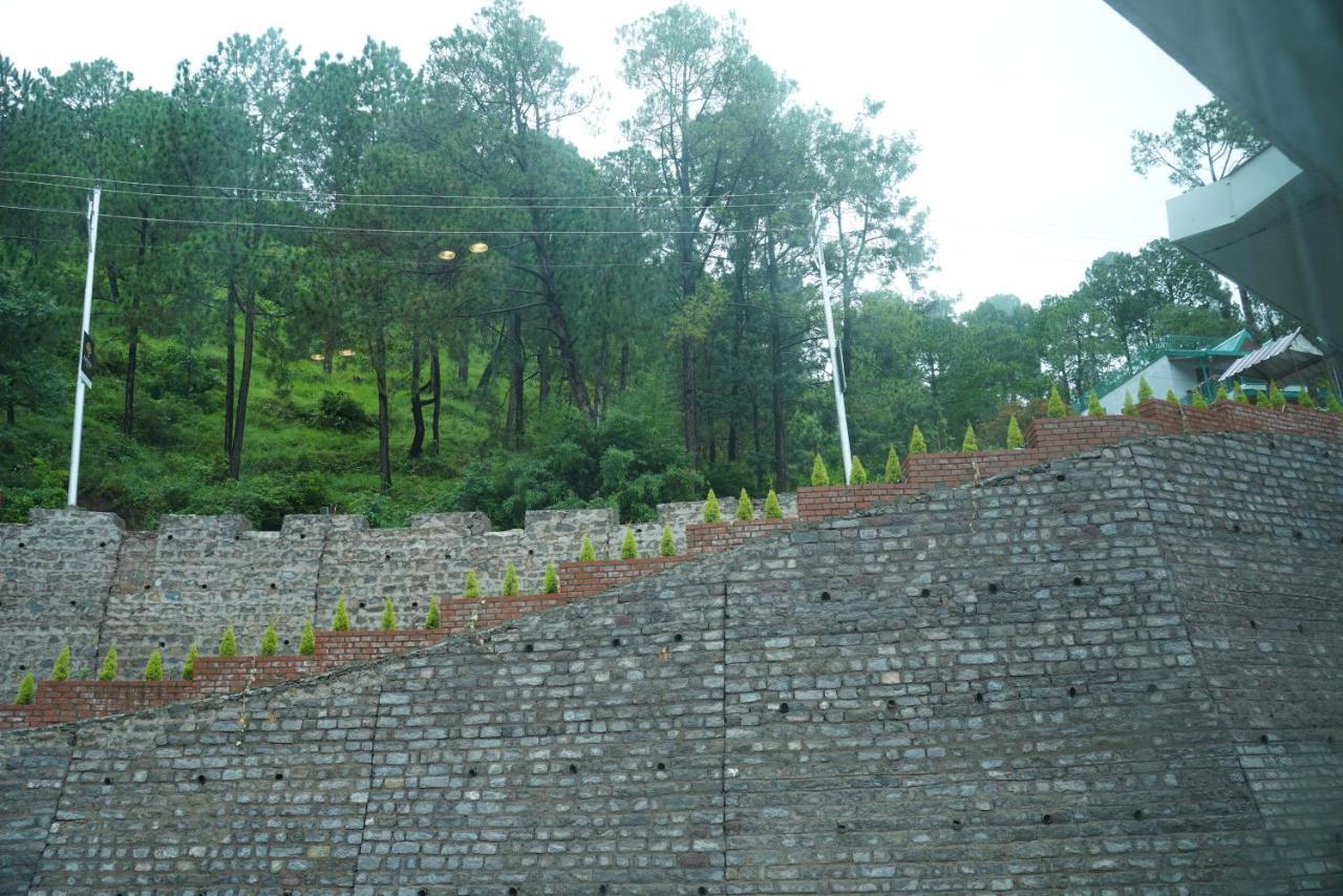 Arnisa Kasauli - A Boutique Hotel Buitenkant foto
