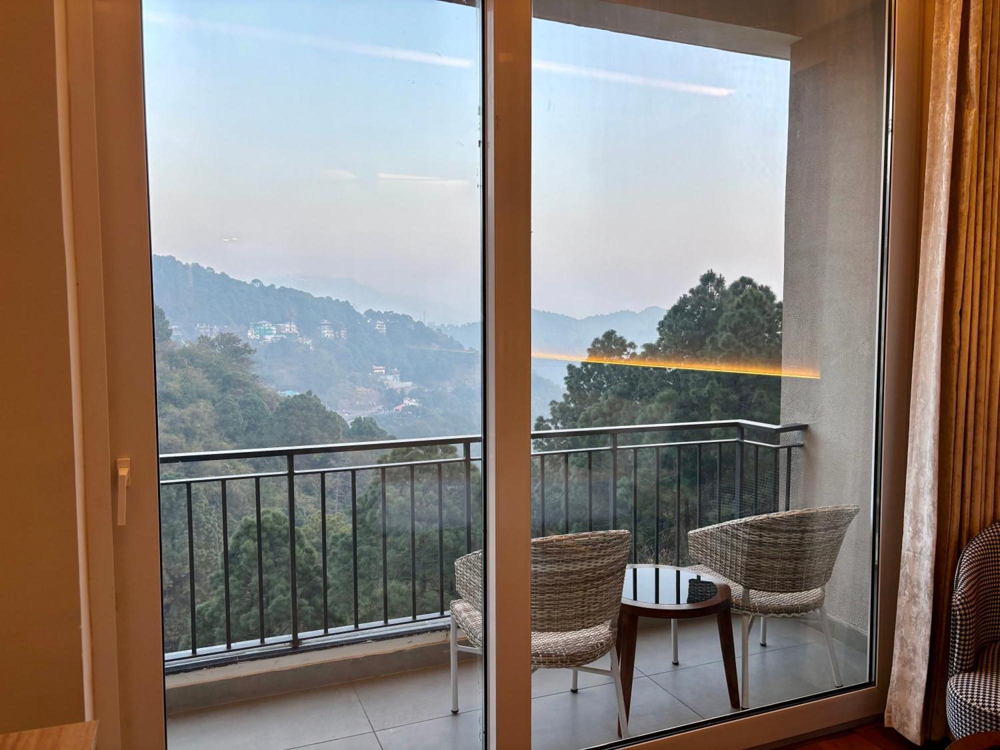 Arnisa Kasauli - A Boutique Hotel Buitenkant foto